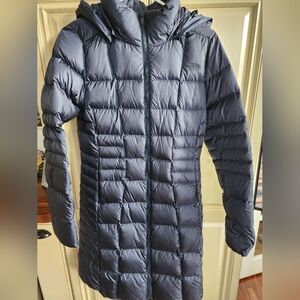 Women's North Face Women's Dark Blue Puffer Jacket, Size Small
